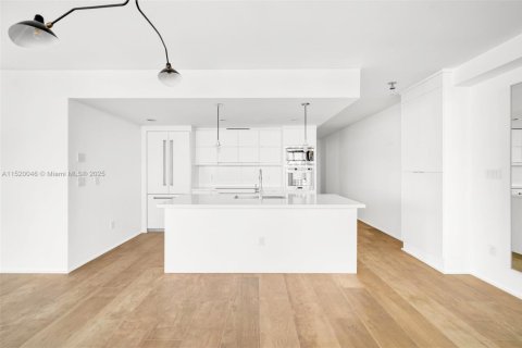 Copropriété à vendre à Miami Beach, Floride: 3 chambres, 160.26 m2 № 1945145 - photo 10