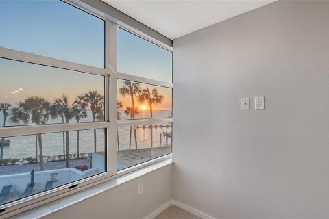 Condo in Sarasota, Florida, 2 bedrooms  № 1544969 - photo 30