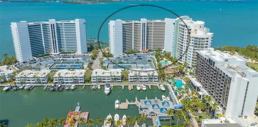 Condo in Sarasota, Florida, 2 bedrooms № 1544969