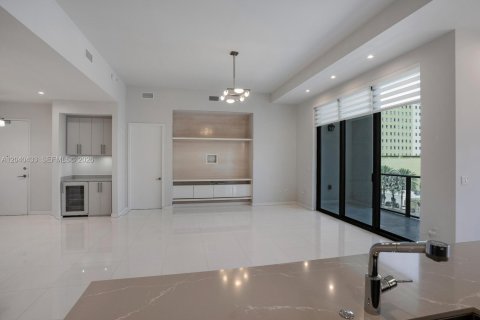 Condo in Coral Gables, Florida, 3 bedrooms № 2087094 - photo 13