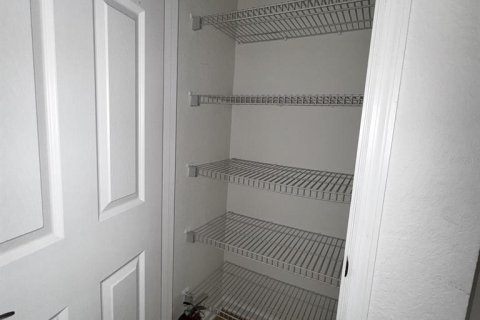 Touwnhouse à louer à Orlando, Floride: 3 chambres, 154.68 m2 № 2416259 - photo 9