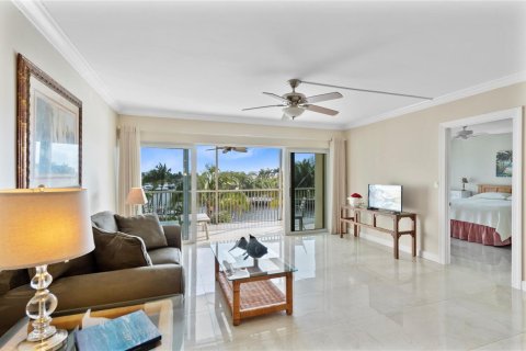 Condo in Deerfield Beach, Florida, 2 bedrooms  № 2266249 - photo 9