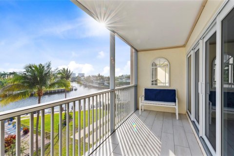 Condo in Deerfield Beach, Florida, 2 bedrooms  № 2266249 - photo 22