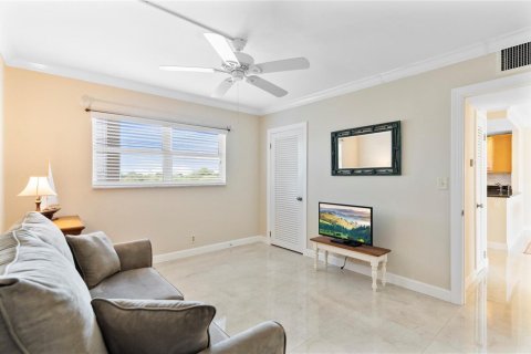 Condo in Deerfield Beach, Florida, 2 bedrooms  № 2266249 - photo 17