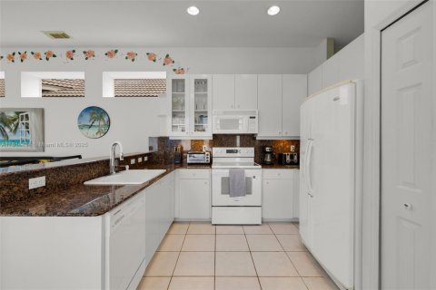 House in Port St. Lucie, Florida 3 bedrooms, 173.08 sq.m. № 1776045 - photo 28