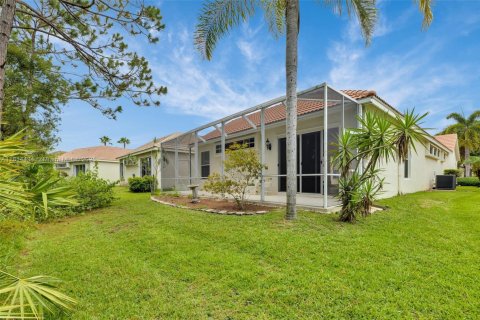 House in Port St. Lucie, Florida 3 bedrooms, 173.08 sq.m. № 1776045 - photo 16