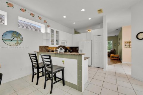 House in Port St. Lucie, Florida 3 bedrooms, 173.08 sq.m. № 1776045 - photo 27