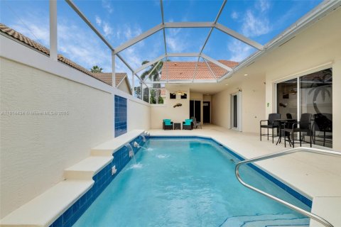 House in Port St. Lucie, Florida 3 bedrooms, 173.08 sq.m. № 1776045 - photo 13