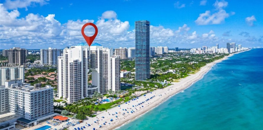 Кондоминиум с 3 спальнями в Санни-Айлс-Бич, Флорида № 2056835
