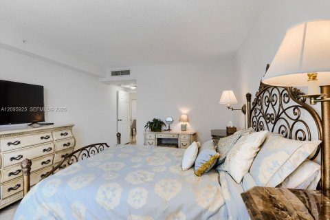Copropriété à louer à Hollywood, Floride: 1 chambre, 69.21 m2 № 2390011 - photo 9