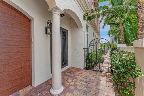 Townhouse in Deerfield Beach, Florida 4 bedrooms, 383.59 sq.m. № 2087131 - photo 6