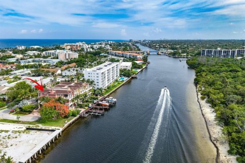 Townhouse in Deerfield Beach, Florida 4 bedrooms, 383.59 sq.m. № 2087131 - photo 2