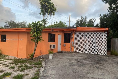 Casa en venta en West Park, Florida, 3 dormitorios, 104.98 m2 № 2000443 - foto 5