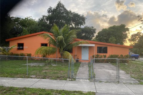 Casa en venta en West Park, Florida, 3 dormitorios, 104.98 m2 № 2000443 - foto 9