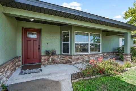 House in Belleview, Florida 3 bedrooms, 158.03 sq.m. № 2233738 - photo 11