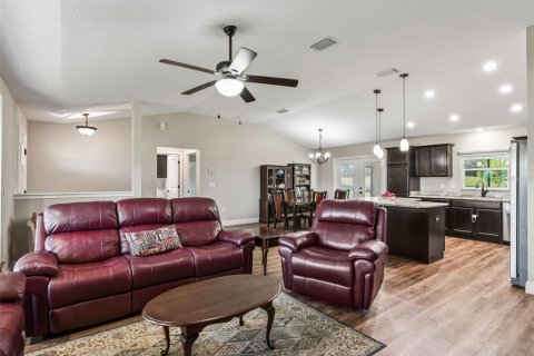 House in Belleview, Florida 3 bedrooms, 158.03 sq.m. № 2233738 - photo 22