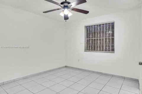 Copropriété à vendre à Miami, Floride: 2 chambres, 94.3 m2 № 1969632 - photo 9
