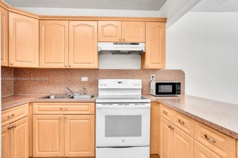 Copropriété à vendre à Miami, Floride: 2 chambres, 94.3 m2 № 1969632 - photo 3