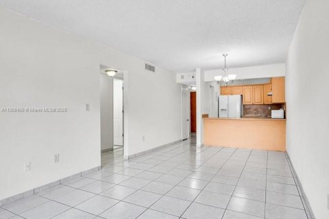 Copropriété à vendre à Miami, Floride: 2 chambres, 94.3 m2 № 1969632 - photo 7