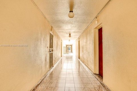 Copropriété à vendre à Miami, Floride: 2 chambres, 94.3 m2 № 1969632 - photo 19