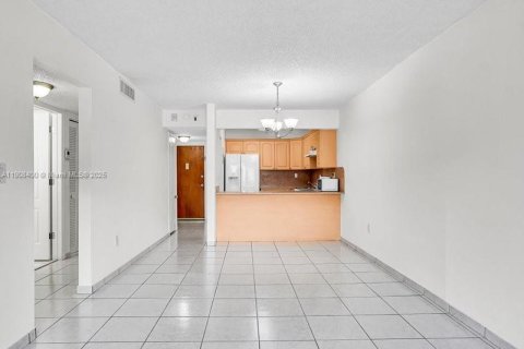 Copropriété à vendre à Miami, Floride: 2 chambres, 94.3 m2 № 1969632 - photo 8