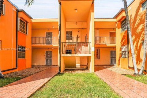 Copropriété à vendre à Miami, Floride: 2 chambres, 94.3 m2 № 1969632 - photo 1