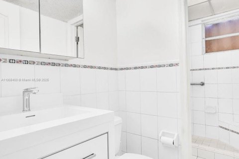 Copropriété à vendre à Miami, Floride: 2 chambres, 94.3 m2 № 1969632 - photo 15