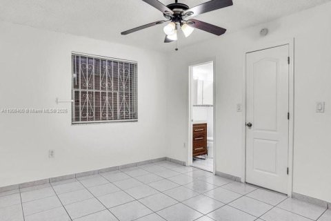 Copropriété à vendre à Miami, Floride: 2 chambres, 94.3 m2 № 1969632 - photo 10