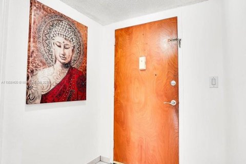 Copropriété à vendre à Miami, Floride: 2 chambres, 94.3 m2 № 1969632 - photo 18