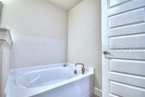 Casa en venta en Winter Haven, Florida, 4 dormitorios, 204.38 m2 № 1437380 - foto 6