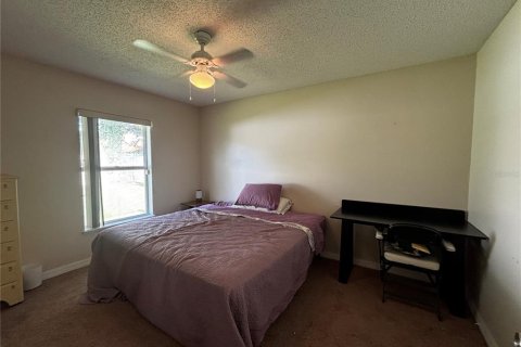 House in Palm Coast, Florida 3 bedrooms, 180.23 sq.m. № 2209735 - photo 10