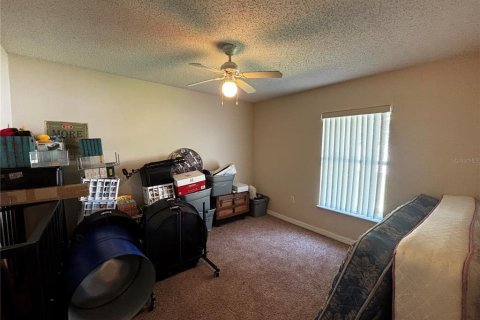 House in Palm Coast, Florida 3 bedrooms, 180.23 sq.m. № 2209735 - photo 9