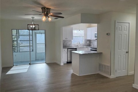 Condo in Bradenton, Florida, 2 bedrooms  № 1559001 - photo 8