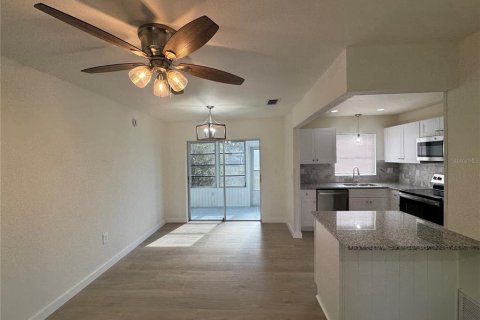 Condo in Bradenton, Florida, 2 bedrooms  № 1559001 - photo 7