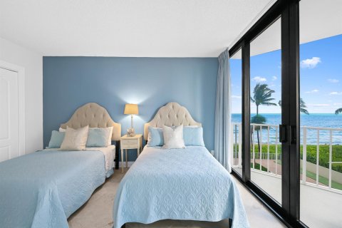 Condo in Highland Beach, Florida, 2 bedrooms  № 2081590 - photo 19