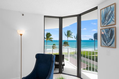 Condo in Highland Beach, Florida, 2 bedrooms  № 2081590 - photo 4