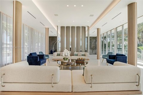 House in North Miami, Florida 6 bedrooms, 634.71 sq.m. № 1860187 - photo 5