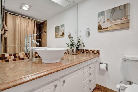 Condominio en venta en Pompano Beach, Florida, 2 dormitorios, 102.19 m2 № 2012350 - foto 30