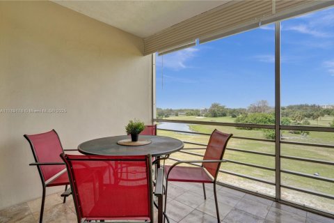 Condominio en venta en Pompano Beach, Florida, 2 dormitorios, 102.19 m2 № 2012350 - foto 10