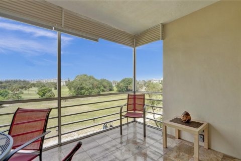 Condominio en venta en Pompano Beach, Florida, 2 dormitorios, 102.19 m2 № 2012350 - foto 11
