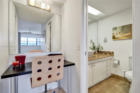 Condominio en venta en Pompano Beach, Florida, 2 dormitorios, 102.19 m2 № 2012350 - foto 29