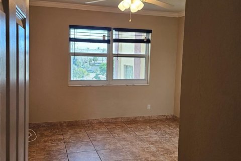Condo in Fort Lauderdale, Florida, 1 bedroom  № 690050 - photo 1