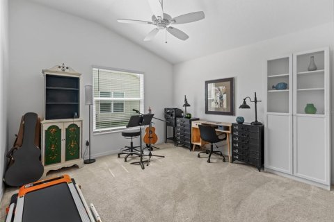 House in The Villages, Florida 2 bedrooms, 113.99 sq.m. № 1744639 - photo 21