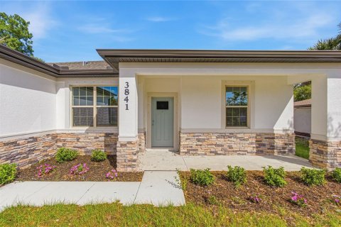 House in North Port, Florida 4 bedrooms, 168.15 sq.m. № 2167379 - photo 4