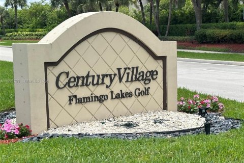 Condo in Pembroke Pines, Florida, 2 bedrooms  № 2060936 - photo 30