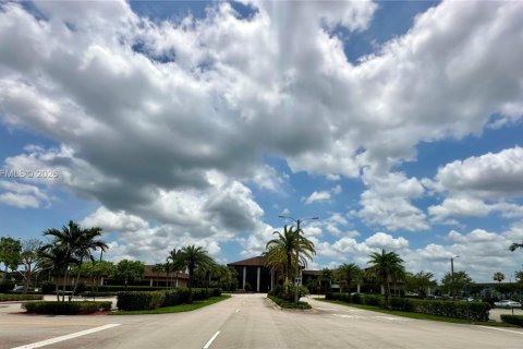 Condo in Pembroke Pines, Florida, 2 bedrooms  № 2060936 - photo 28