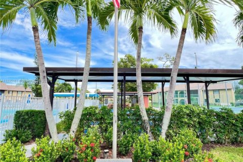 Copropriété à vendre à Greenacres, Floride: 2 chambres, 86.86 m2 № 1948273 - photo 3