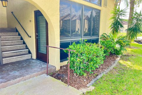 Copropriété à vendre à Greenacres, Floride: 2 chambres, 86.86 m2 № 1948273 - photo 1