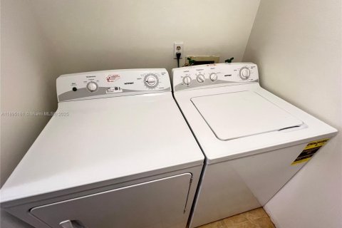 Copropriété à vendre à Greenacres, Floride: 2 chambres, 86.86 m2 № 1948273 - photo 13