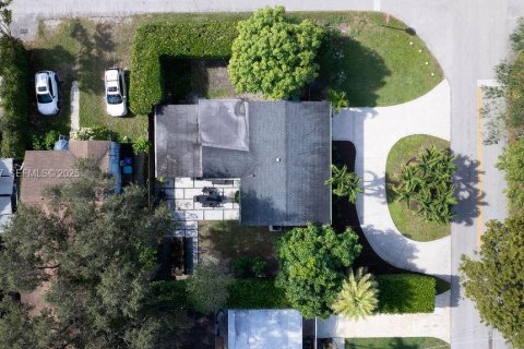 House in Miami, Florida 3 bedrooms, 104.33 sq.m. № 1989649 - photo 4